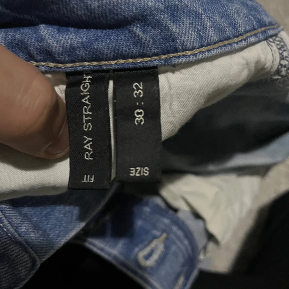 Ljusblå raka jeans - 4