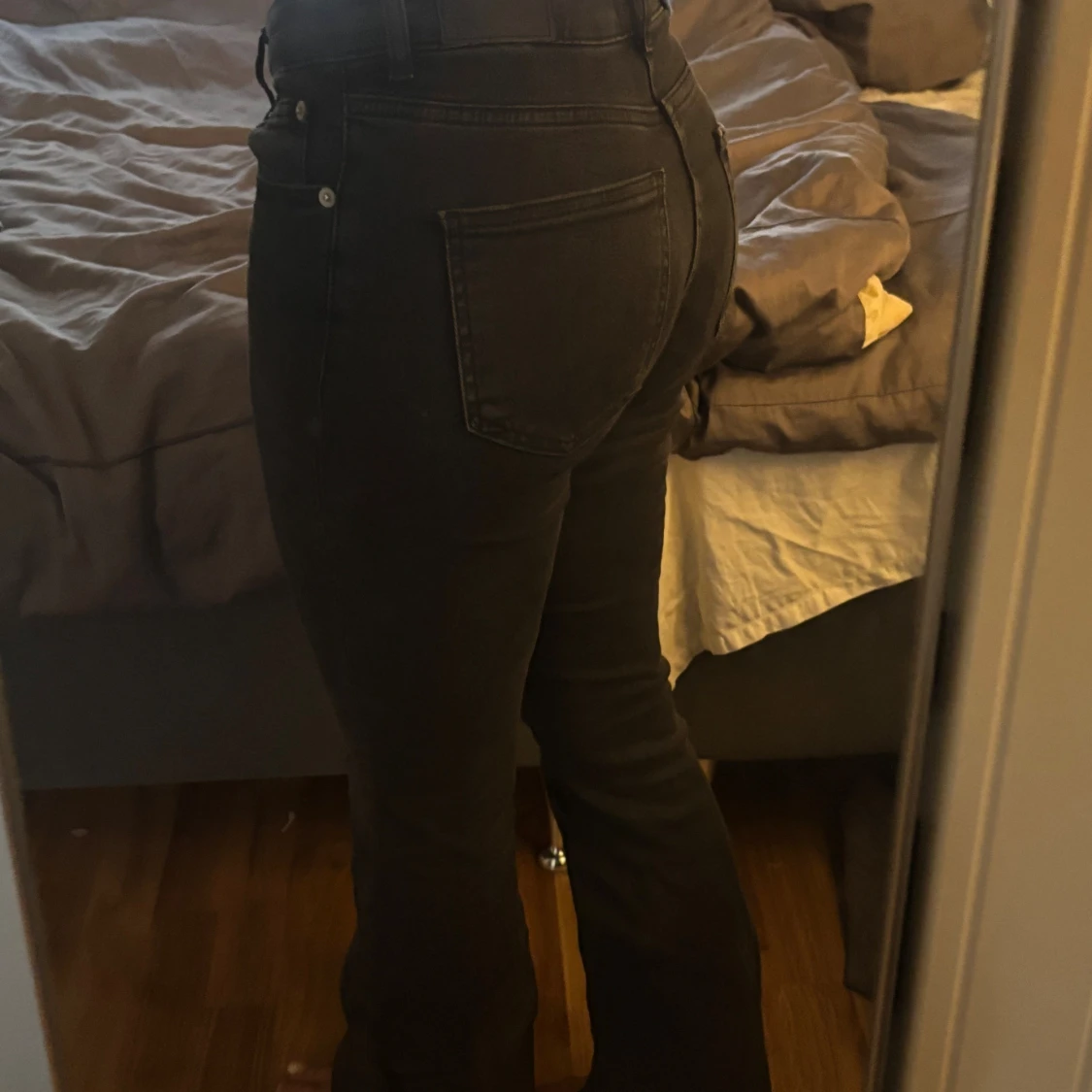 Svarta bootcut jeans från 157 - 1