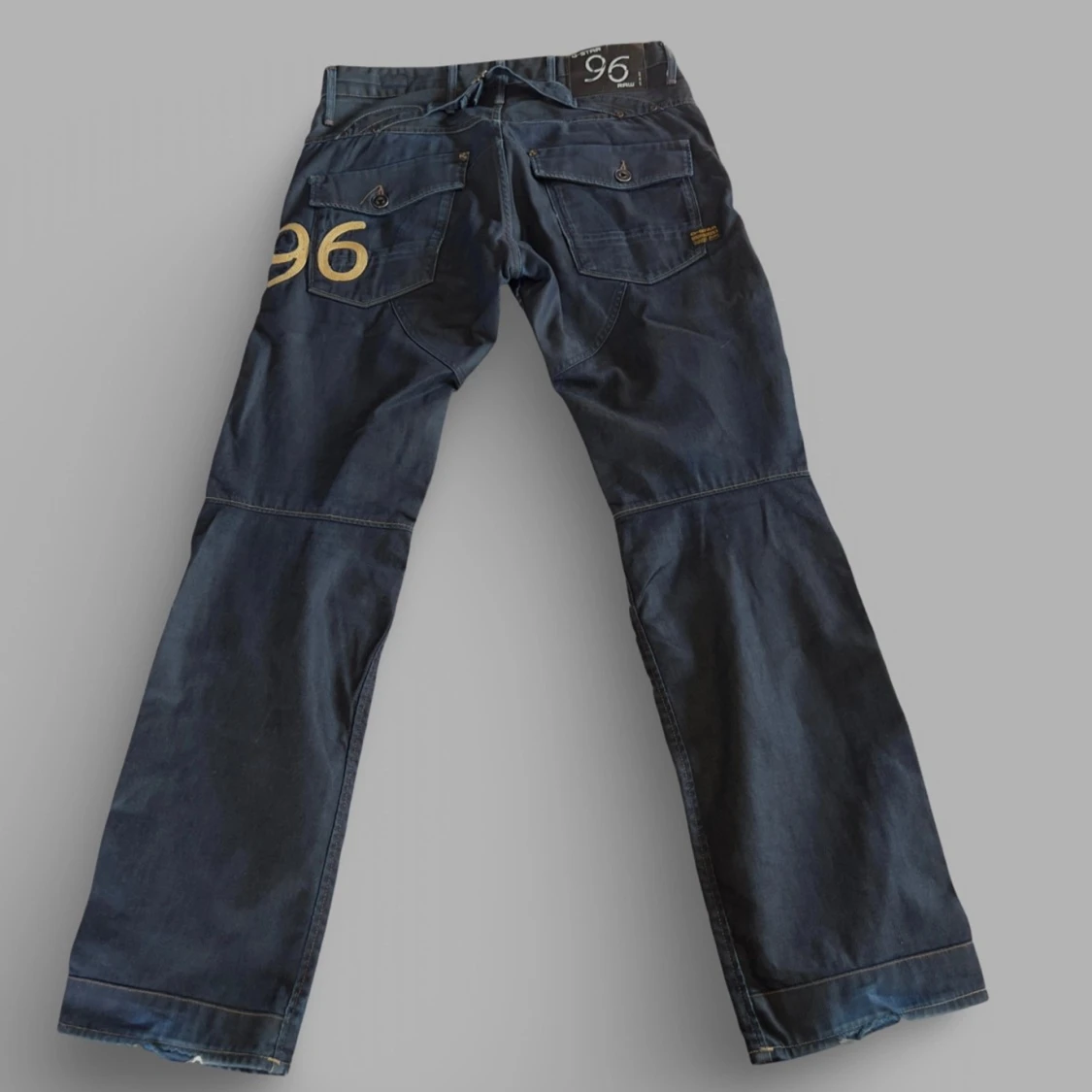 mörkblå jeans från G-Star RAW