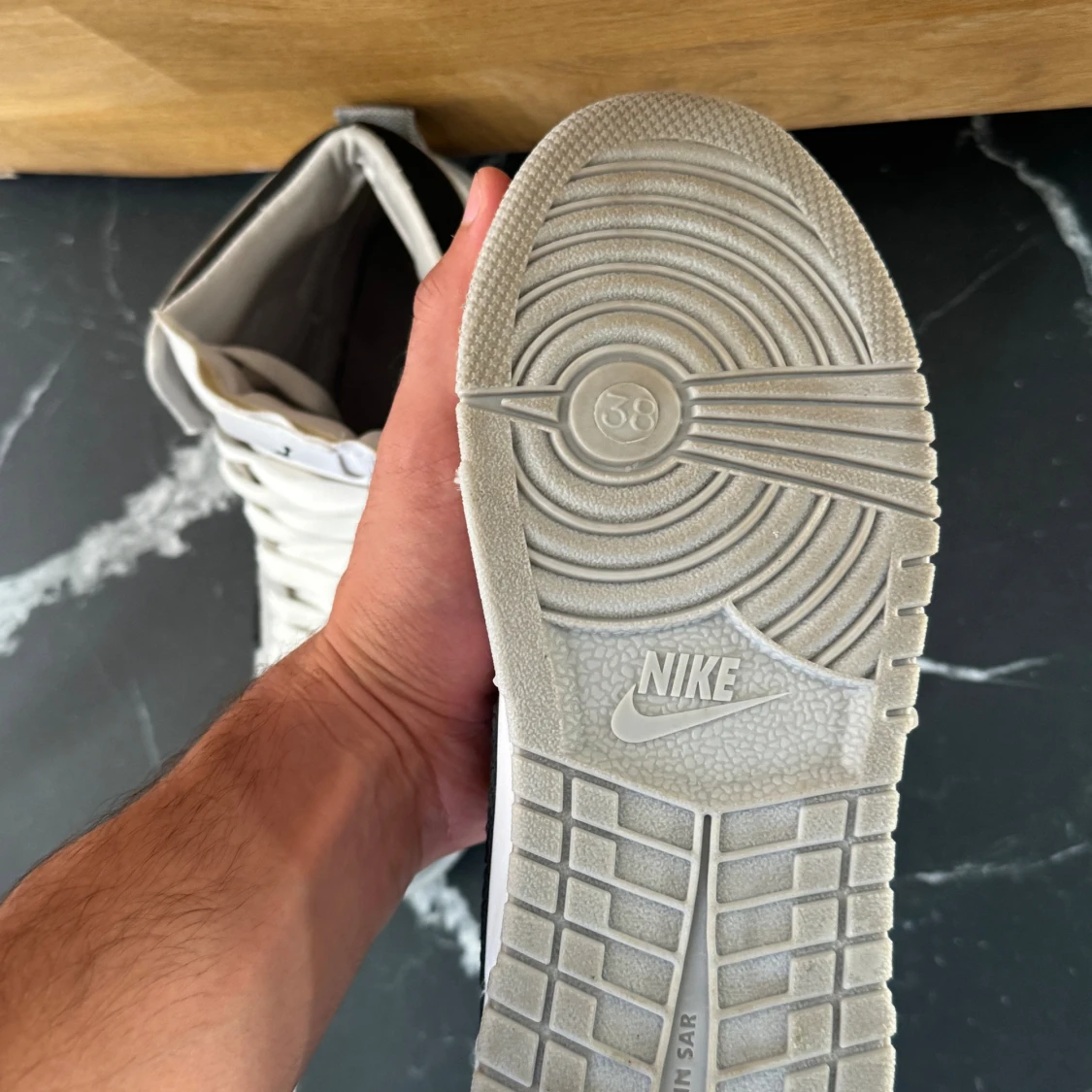 Nike Air Jordan 1 vit/grå sneaker - 3