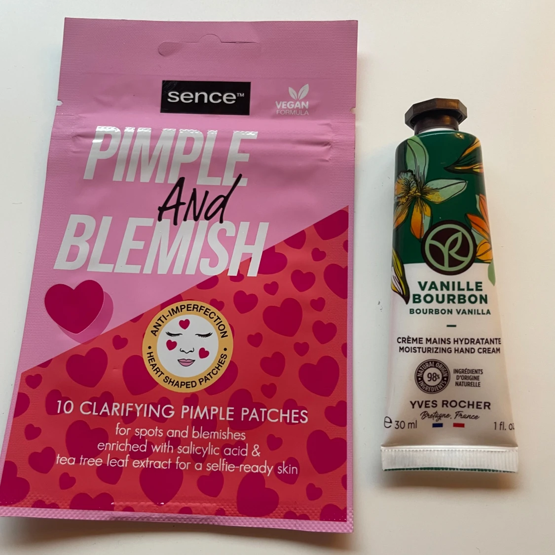 Sminkpaket med rouge, primer och läppglans - 4