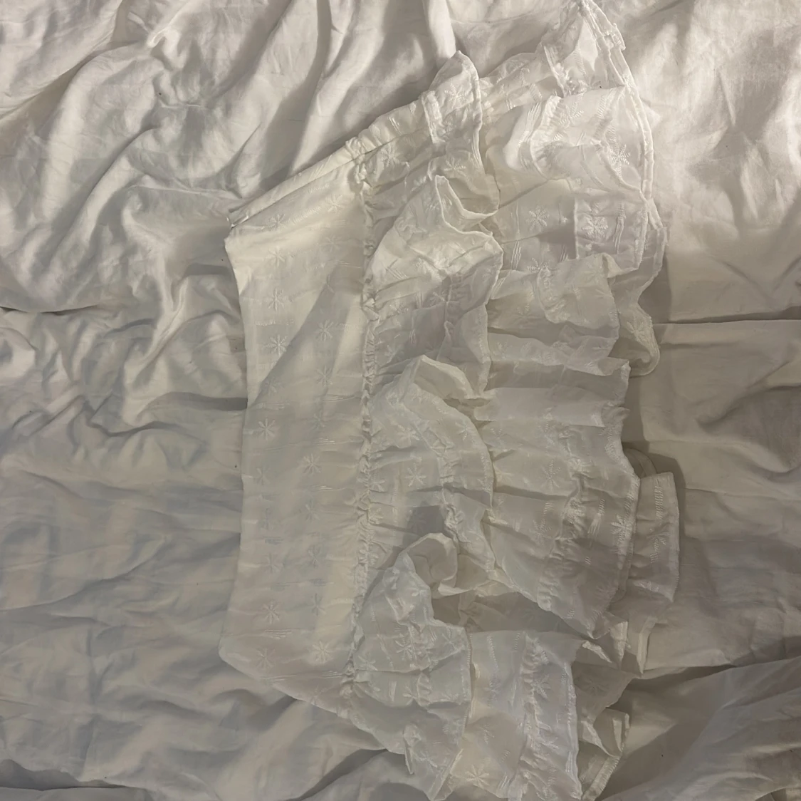 Vita kjolar med volanger - 2