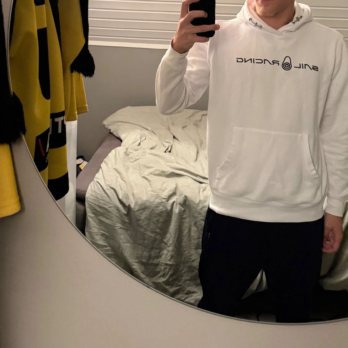 Vit hoodie från Sail Racing - 1