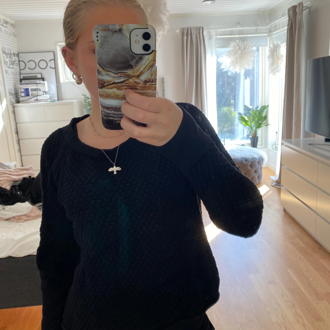 Svart stickad tröja från Å