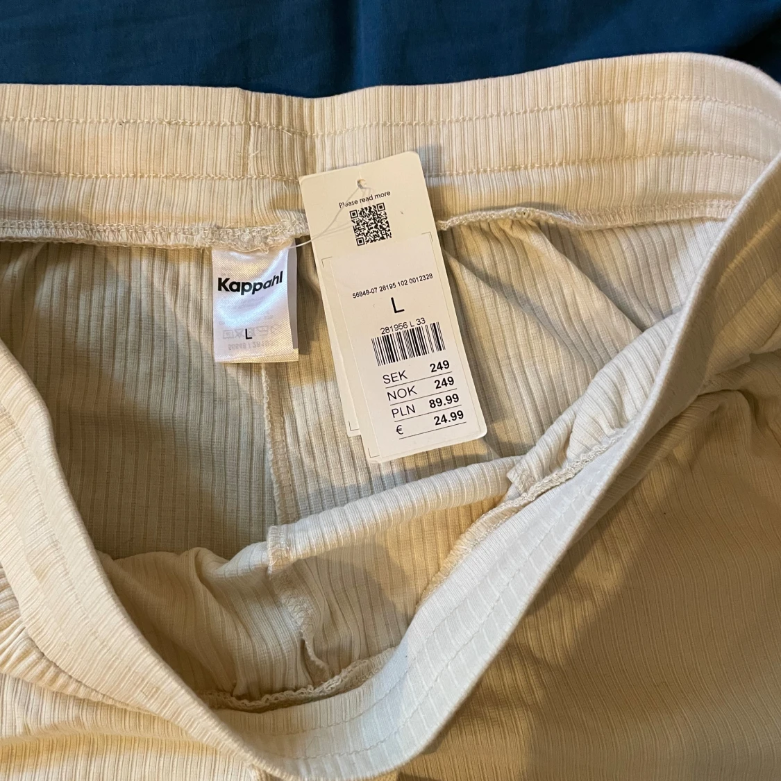 Beige ribbad pyjamas från Kappahl - 2