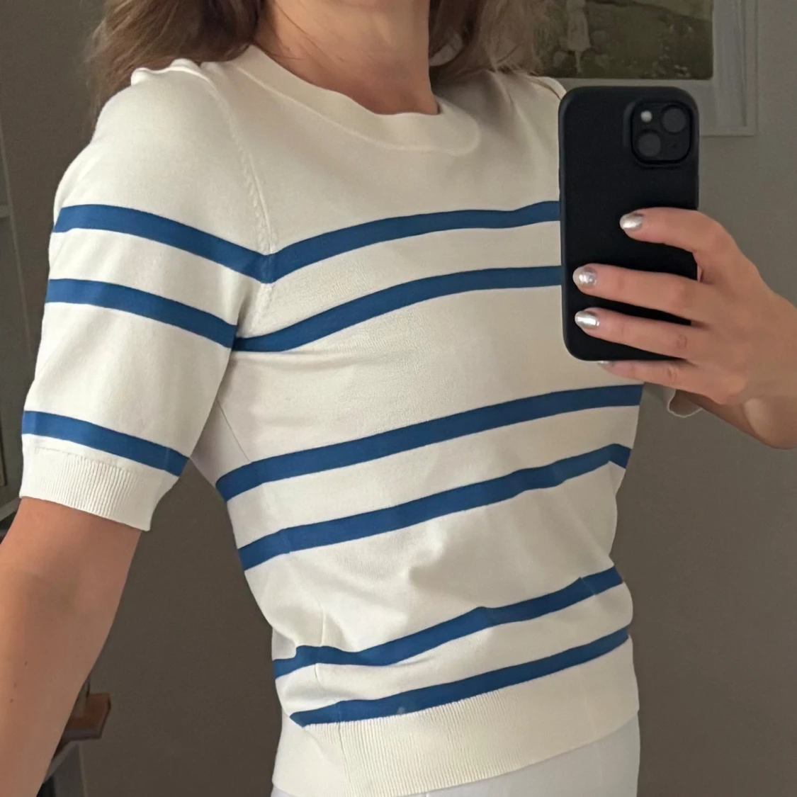 Vit och blå randig tröja från mbyM