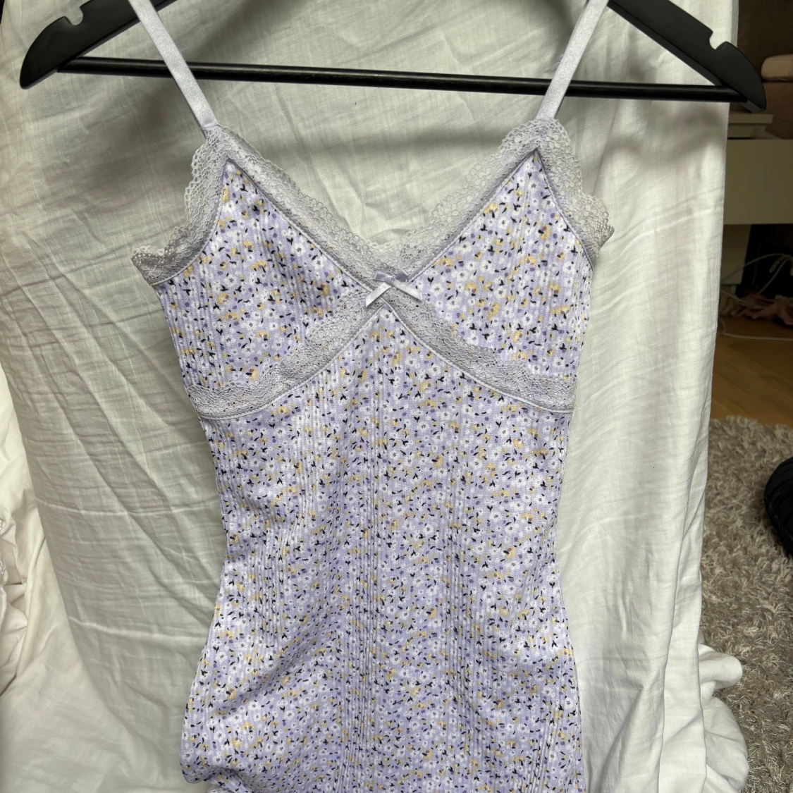 Ljuslila blommig kortklänning - 3