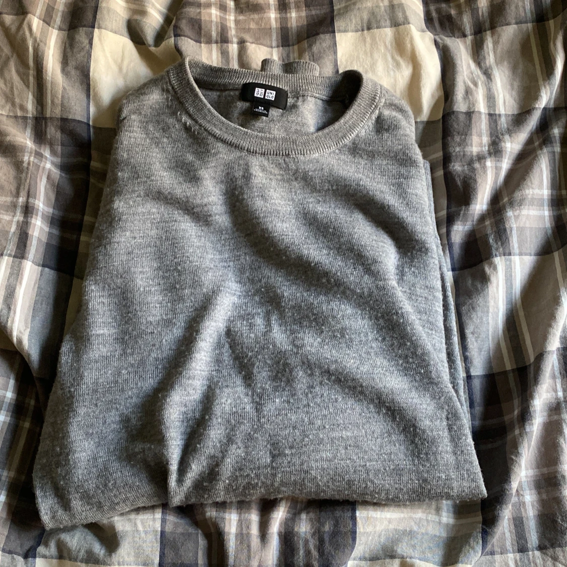 Grå stickad tröja från Uniqlo XS