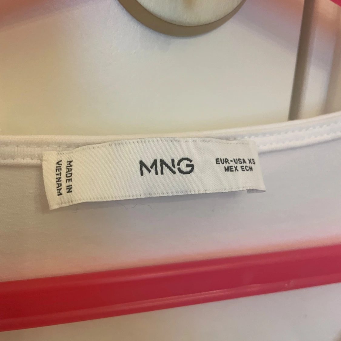 Vit volangblus från MNG XS - 2