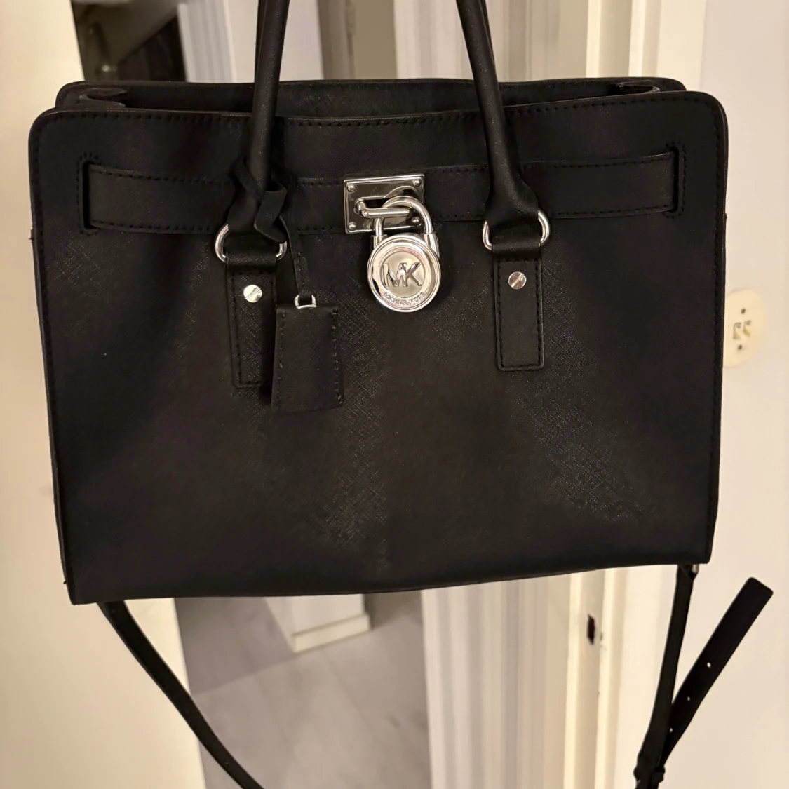 Svart handväska från Michael Kors