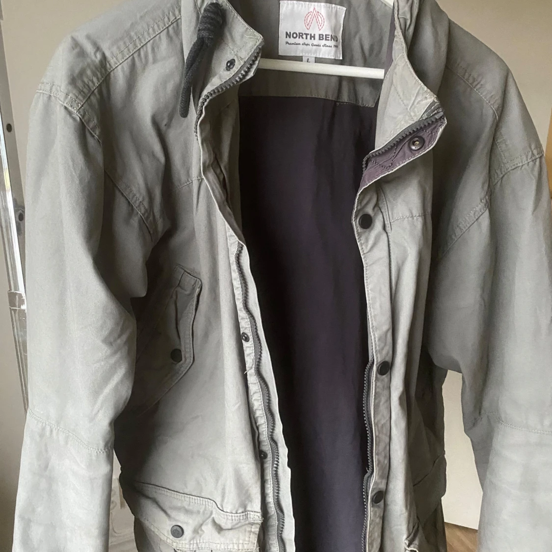 Grå vindjacka från North Bend - 1