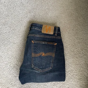 Nudie jeans  - Nudie jeans | Size: W31 W32 | Nypris ca 1600 kr. Fint skick riktigt snygg färg👌