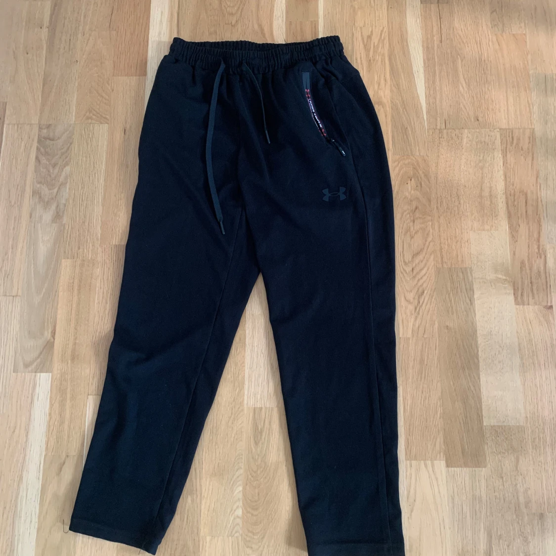 Svarta mjukisbyxor från Under Armour