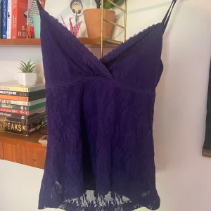 Lila spetslinne  - Skriv gärna om ni vill ha fler bilder eller undrar nåt!