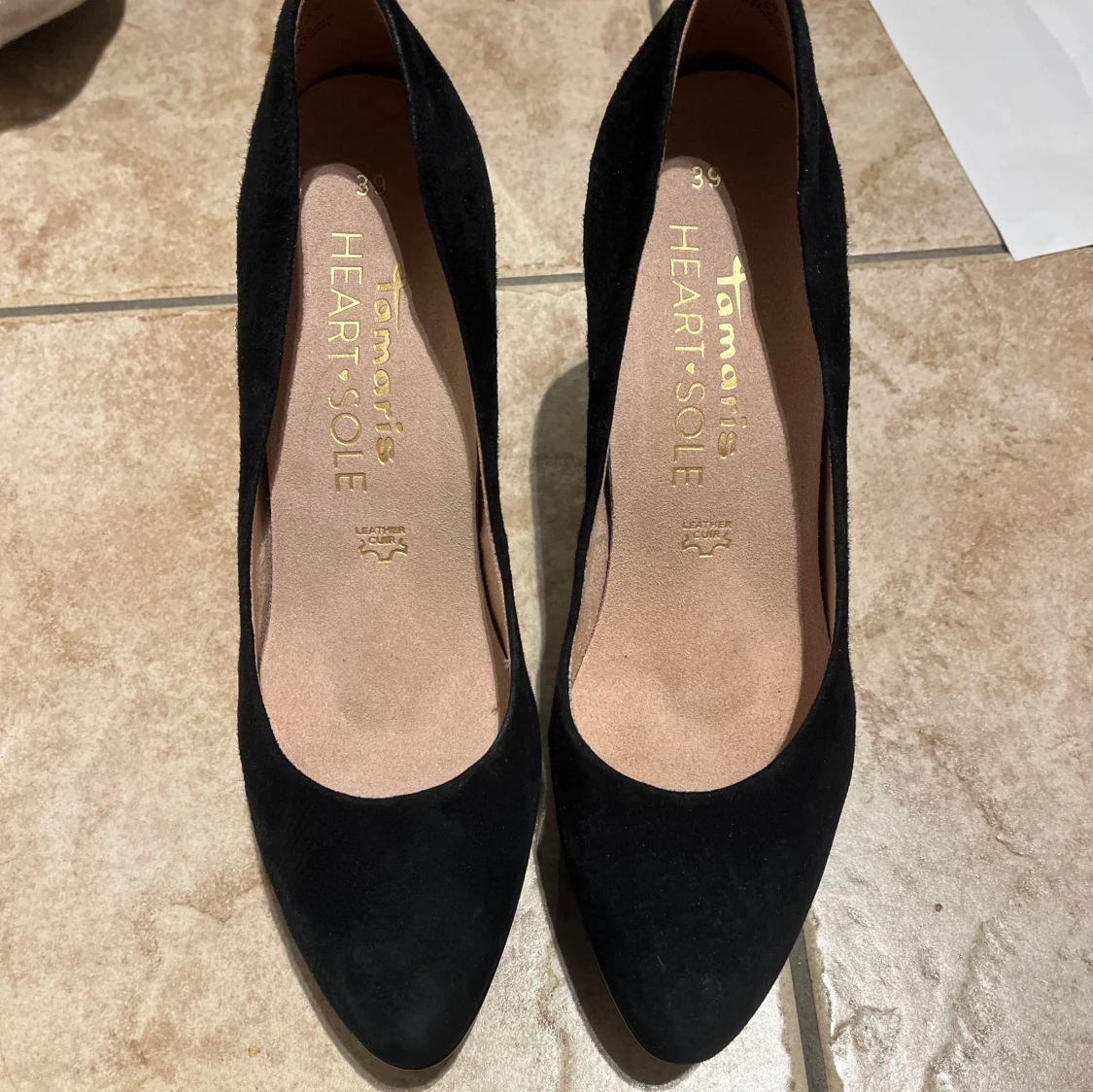 Svarta mockapumps från Tamaris, stl 39 - 2