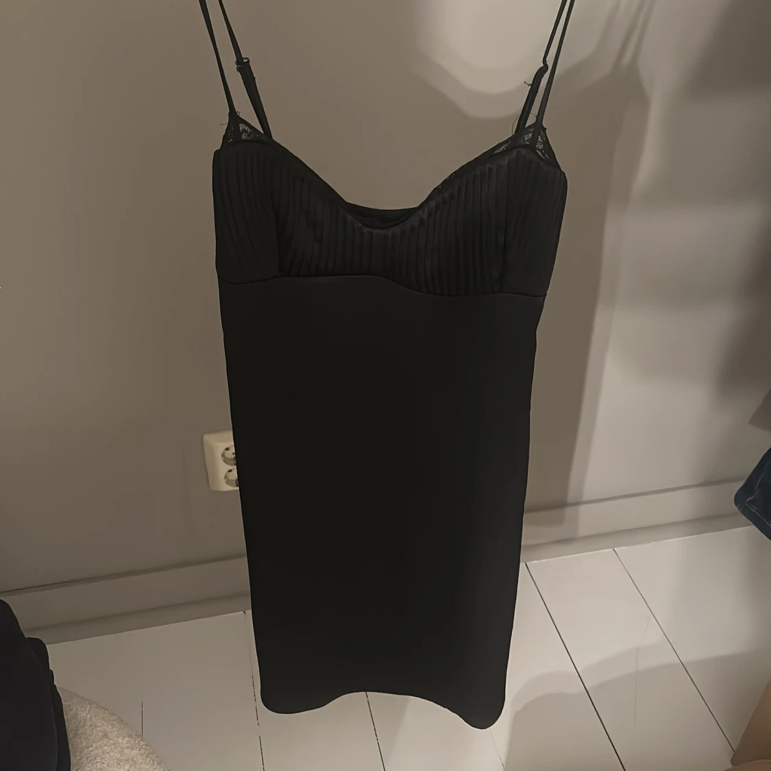 Slutsåld zara klänning