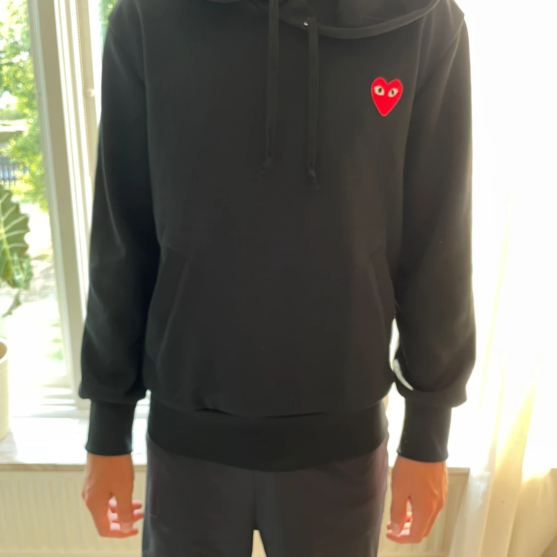 Svart Comme des Garçons Play hoodie