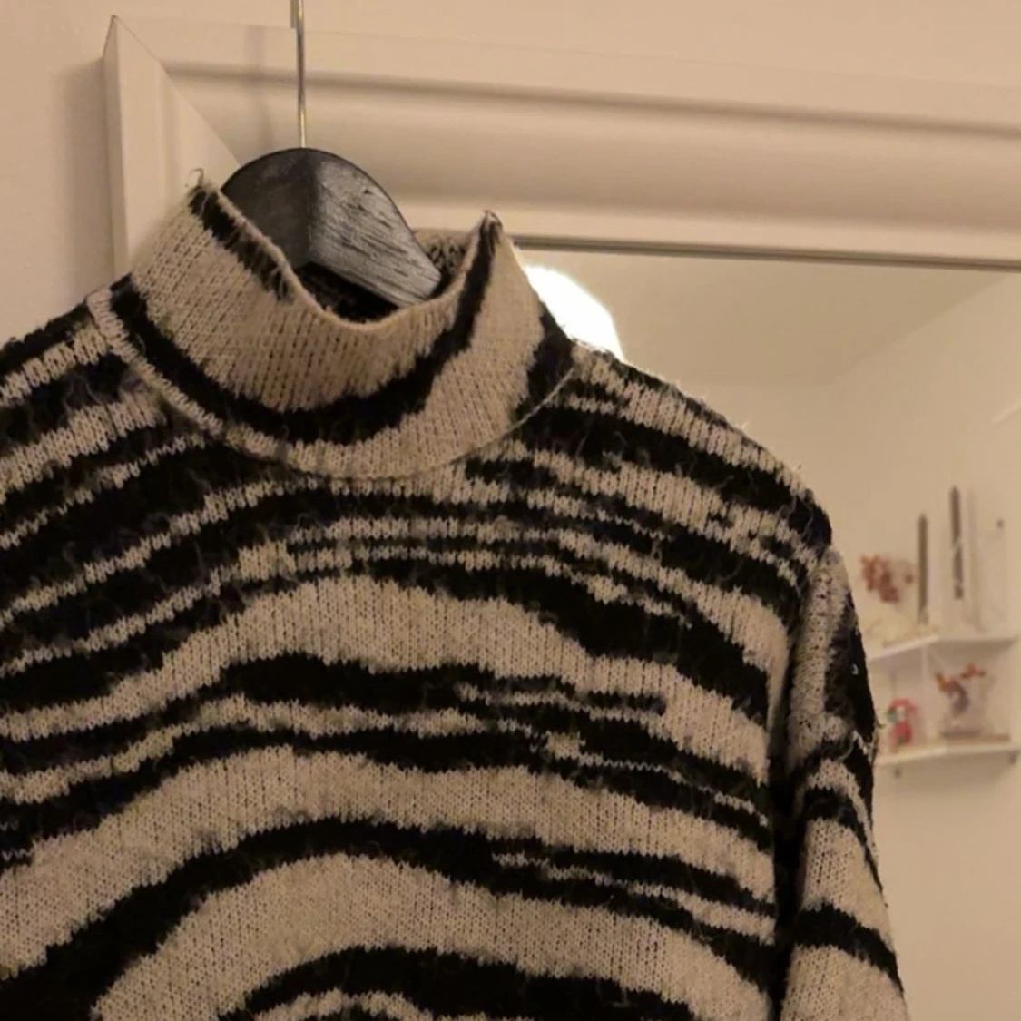 Stickad tröja  - 1