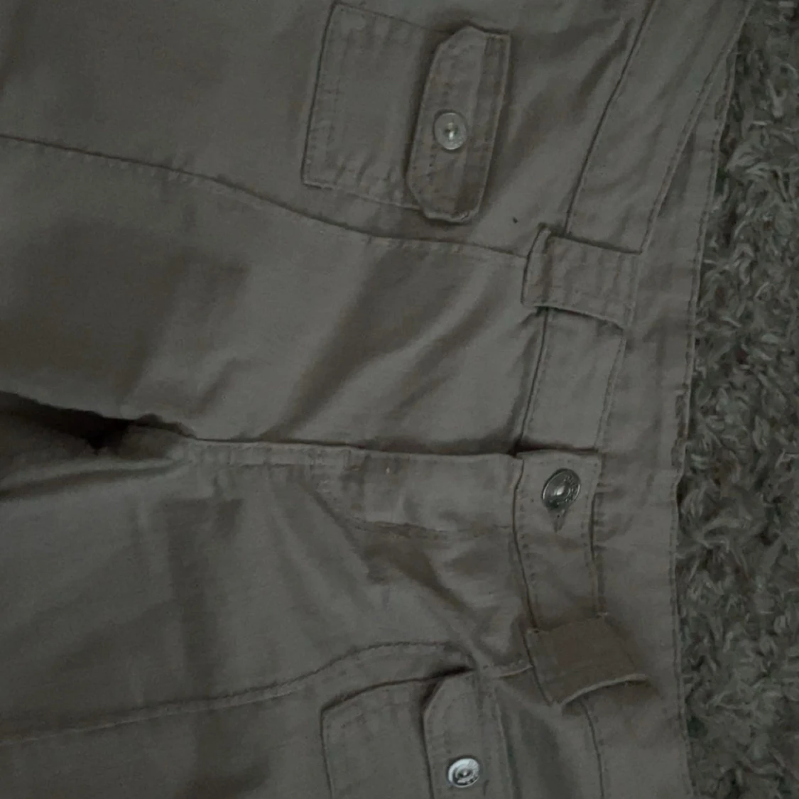 Beiga bootcut-byxor från H&M Divided - 1