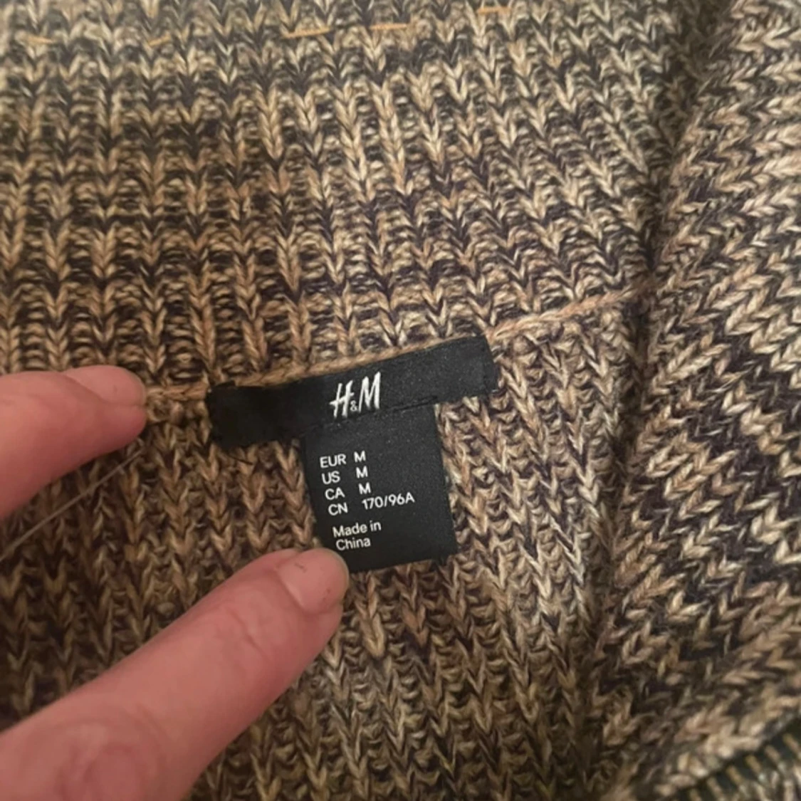 Brunmelerad stickad kofta från H&M - 1