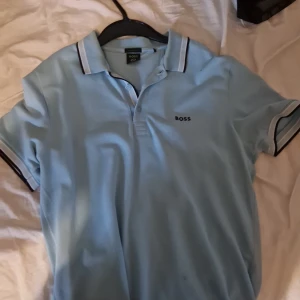 Boss ljus blå pike - Ny pris 1200 från jd sports