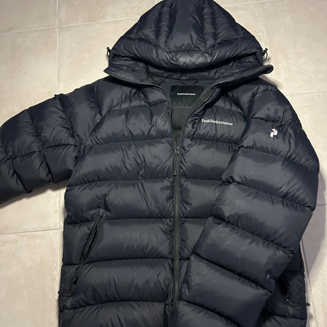 Dunjacka från Peak Performance