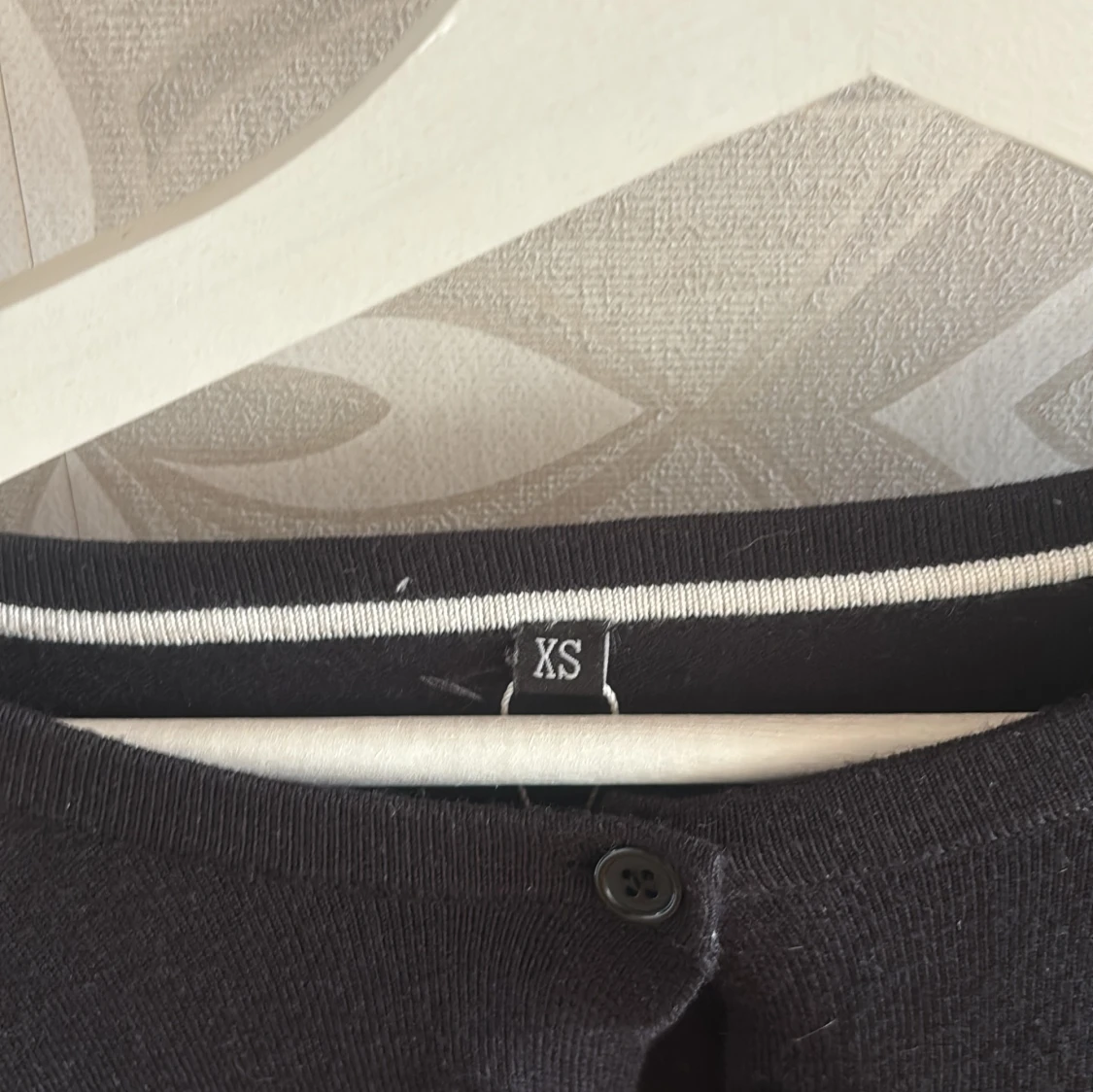 Svart kofta med knappar XS - 1