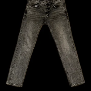 NEUW Grå slim fit jeans 32/32 - Snygga grå jeans i slim fit-modell med klassisk femficksdesign och dragkedjegylf. Jeansen har en tvättad look och raka ben, perfekta för en stilren vardagsoutfit. Materialet är jeans och färgen är en cool grå nyans.