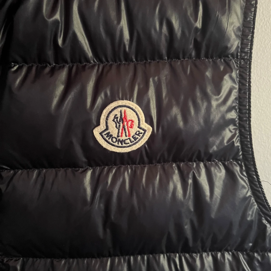 Svart dunväst från Moncler - 2