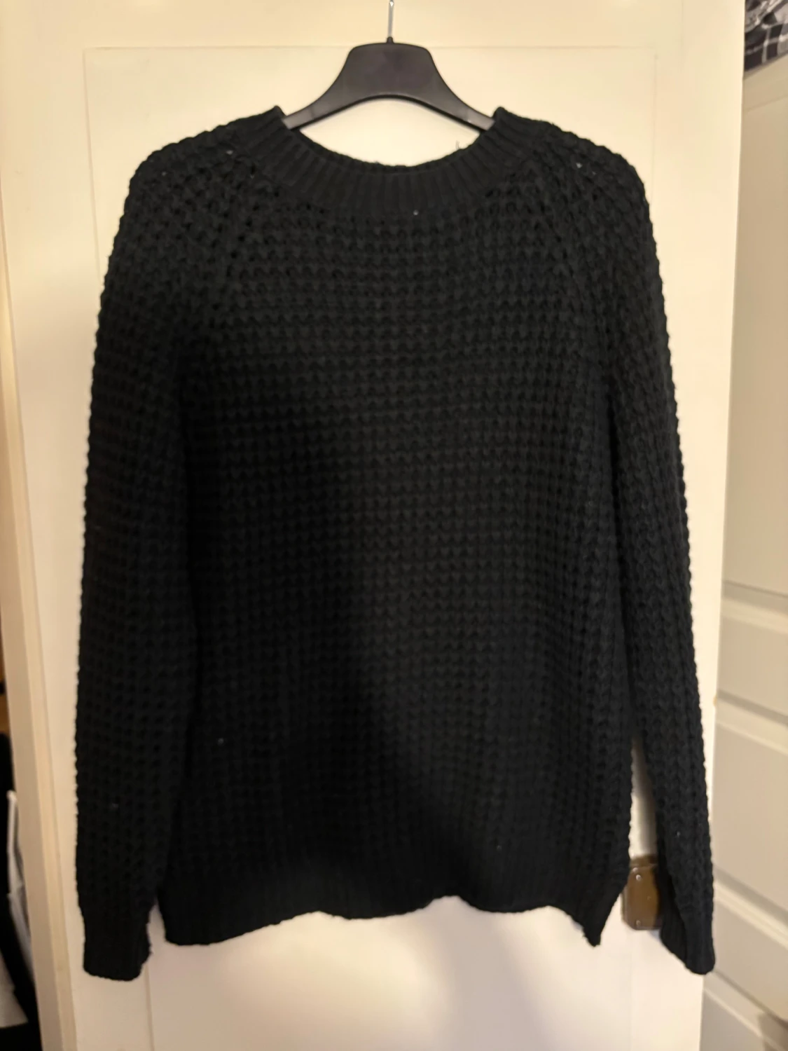Svart stickad tröja från 157