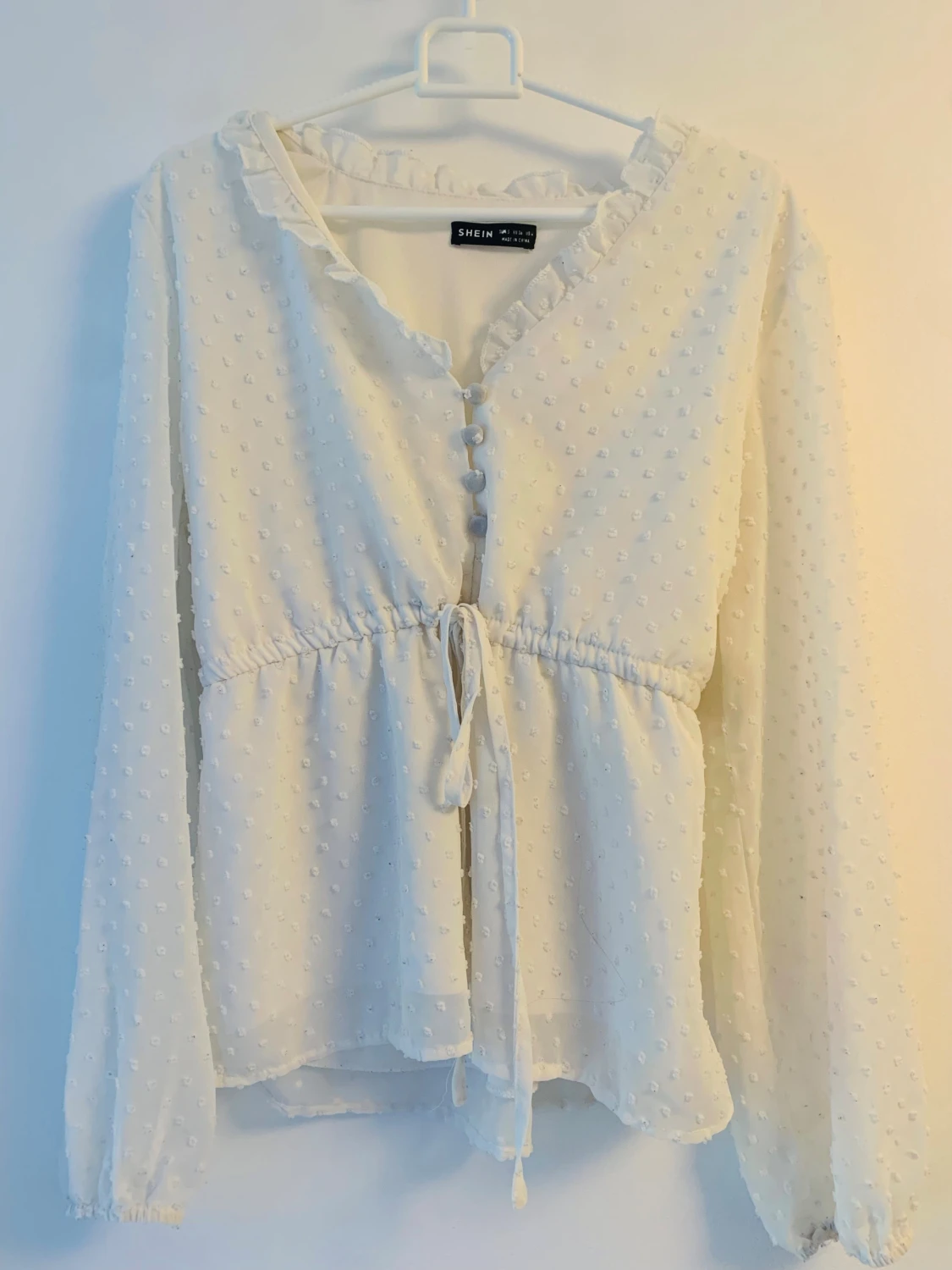 Vit prickig blus från Shein - 2