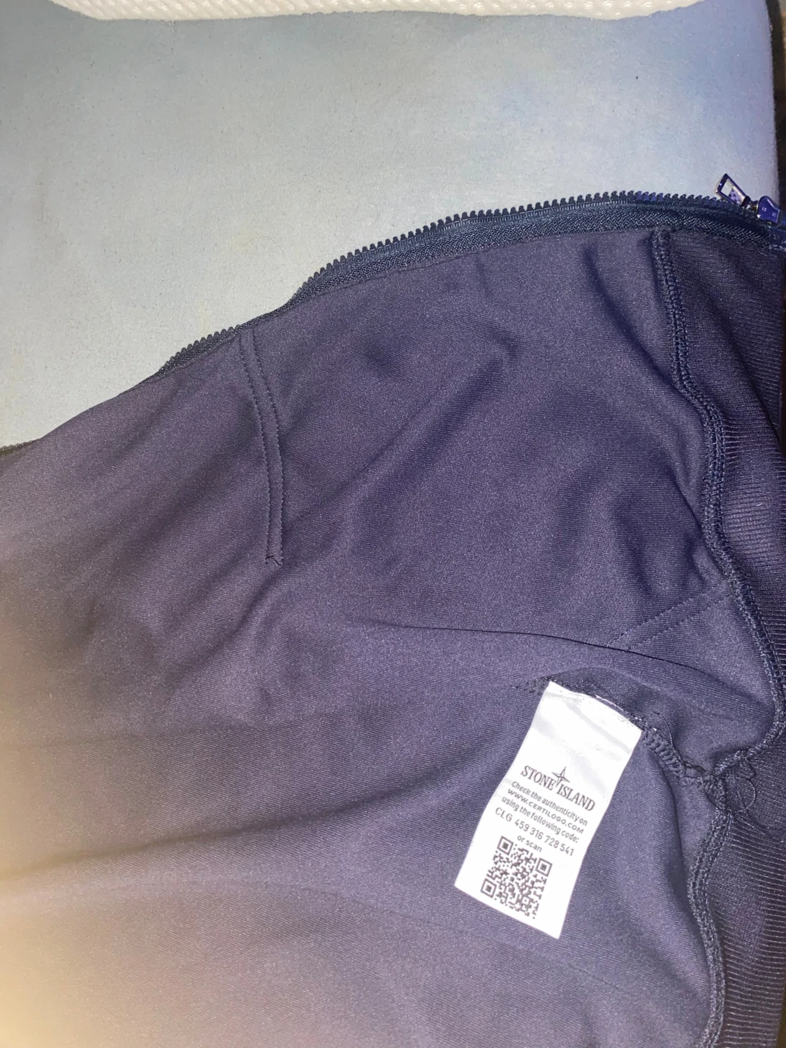 Mörkblå hoodie från Stone Island - 3