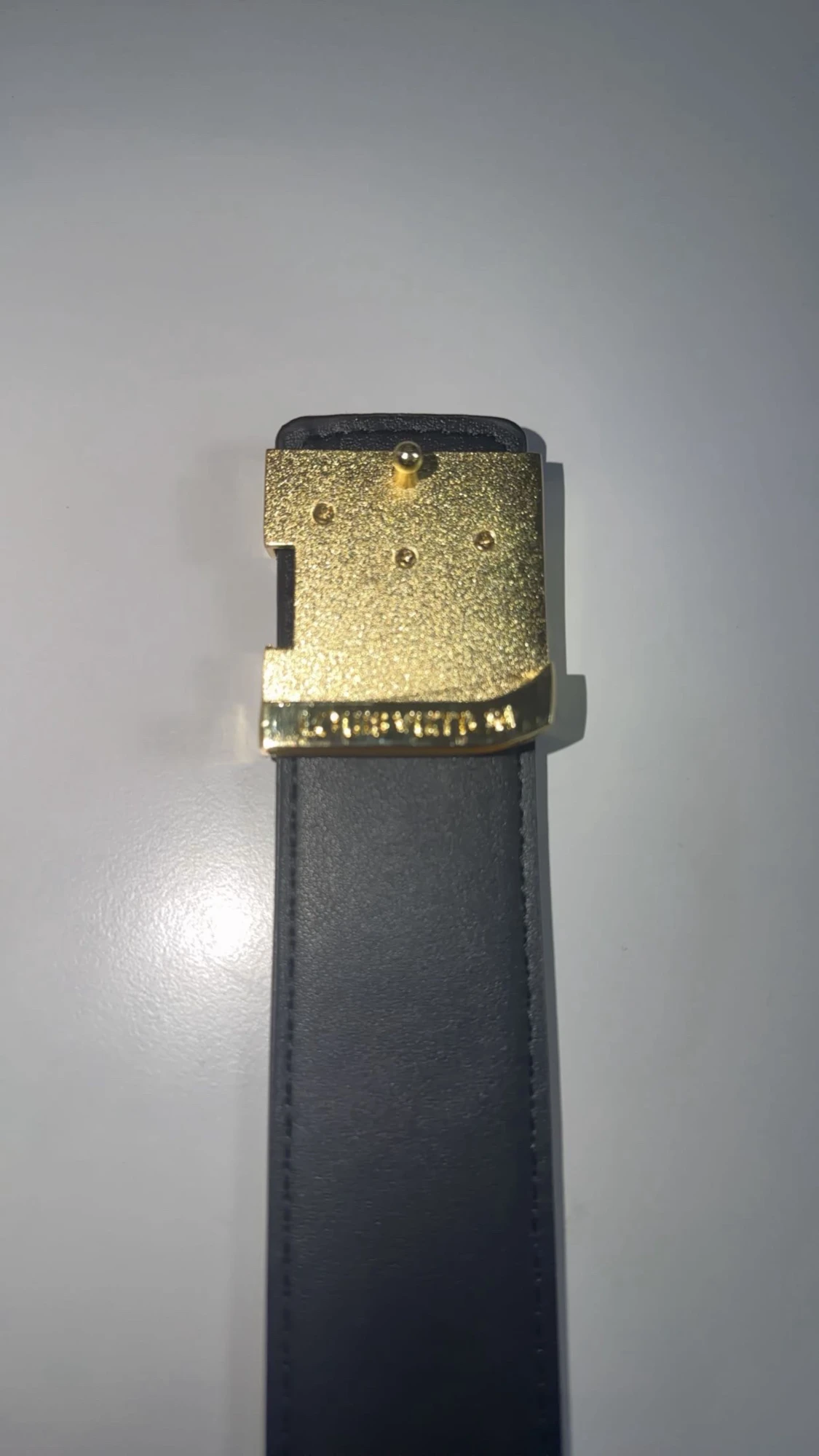 Svart Louis Vuitton skärp med guldspänne - 2