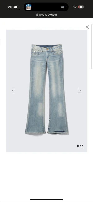 Bootcut ljusblå jeans från Weekday - Säljer snygga populära jeans från cheap monday 🥰 storlek 26/34