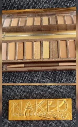 Urban Decay Naked Honey palett - Urban Decay Naked Honey ögonskuggspalett med 12 nyanser i varma guldiga och bruna toner. Paletten har både matta och skimrande skuggor, perfekt för att skapa allt från naturliga till glamorösa looks. Snygg guldfärgad förpackning och medföljande borste. Lite använd. 