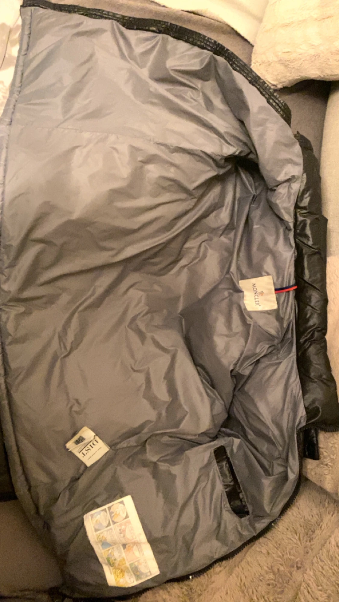 Svart Moncler pufferjacka  - 2