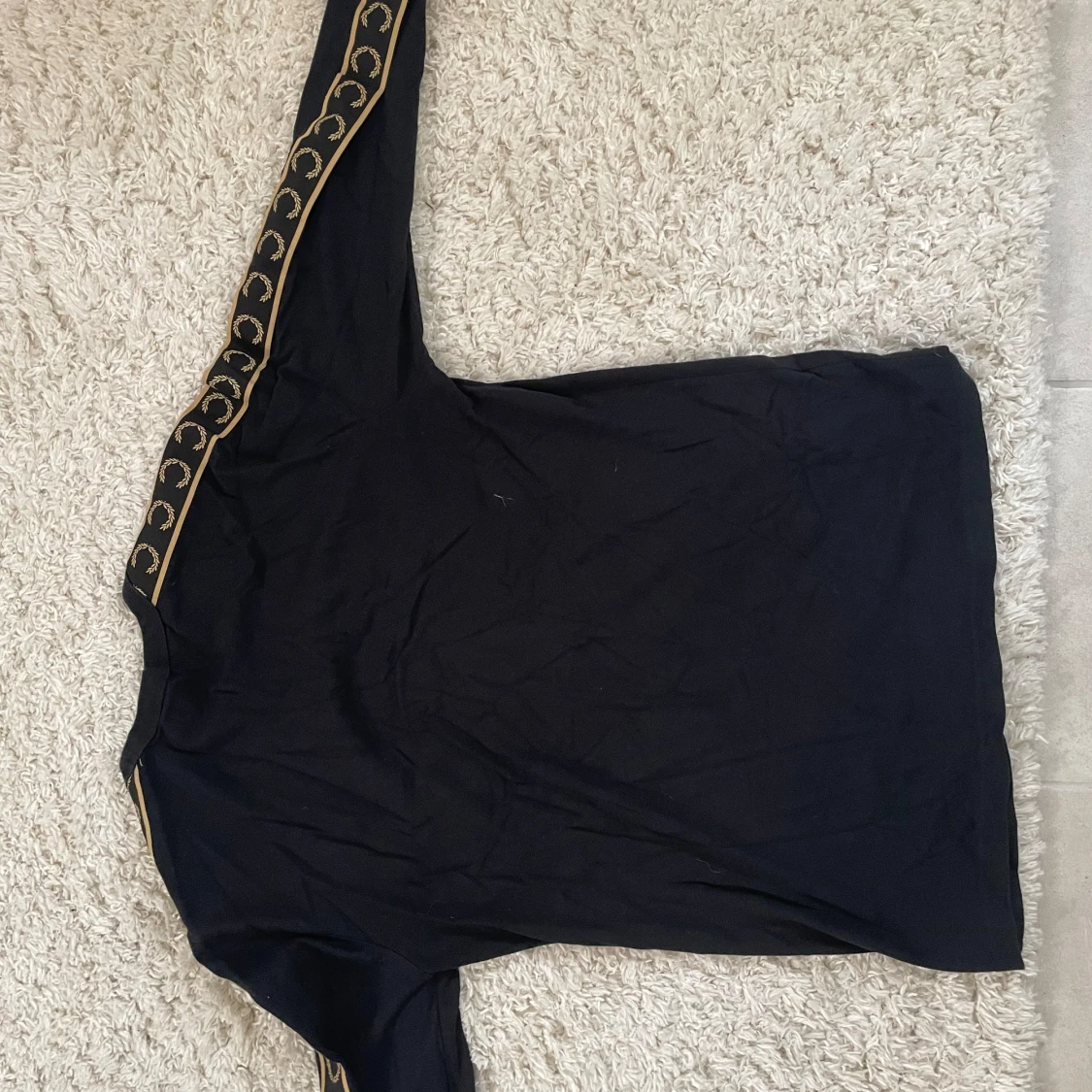 Fred Perry tröja Storlek: S prutbar. - 90