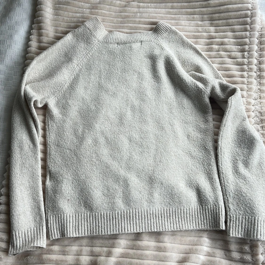 Beige tröja från Vero Moda - 1