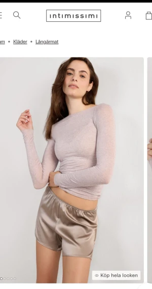Ljusbeige långärmad topp från Intimissimi - Superskön och tunn långärmad topp från Intimissimi i ljusbeige ton. Modellen är slim och har en enkel, rund/rak halsringning. Materialet är mjukt och stretchigt. I storlek S men har tyvärr ett litet hål i ärmen. Nypris ca 550 vid köpet.