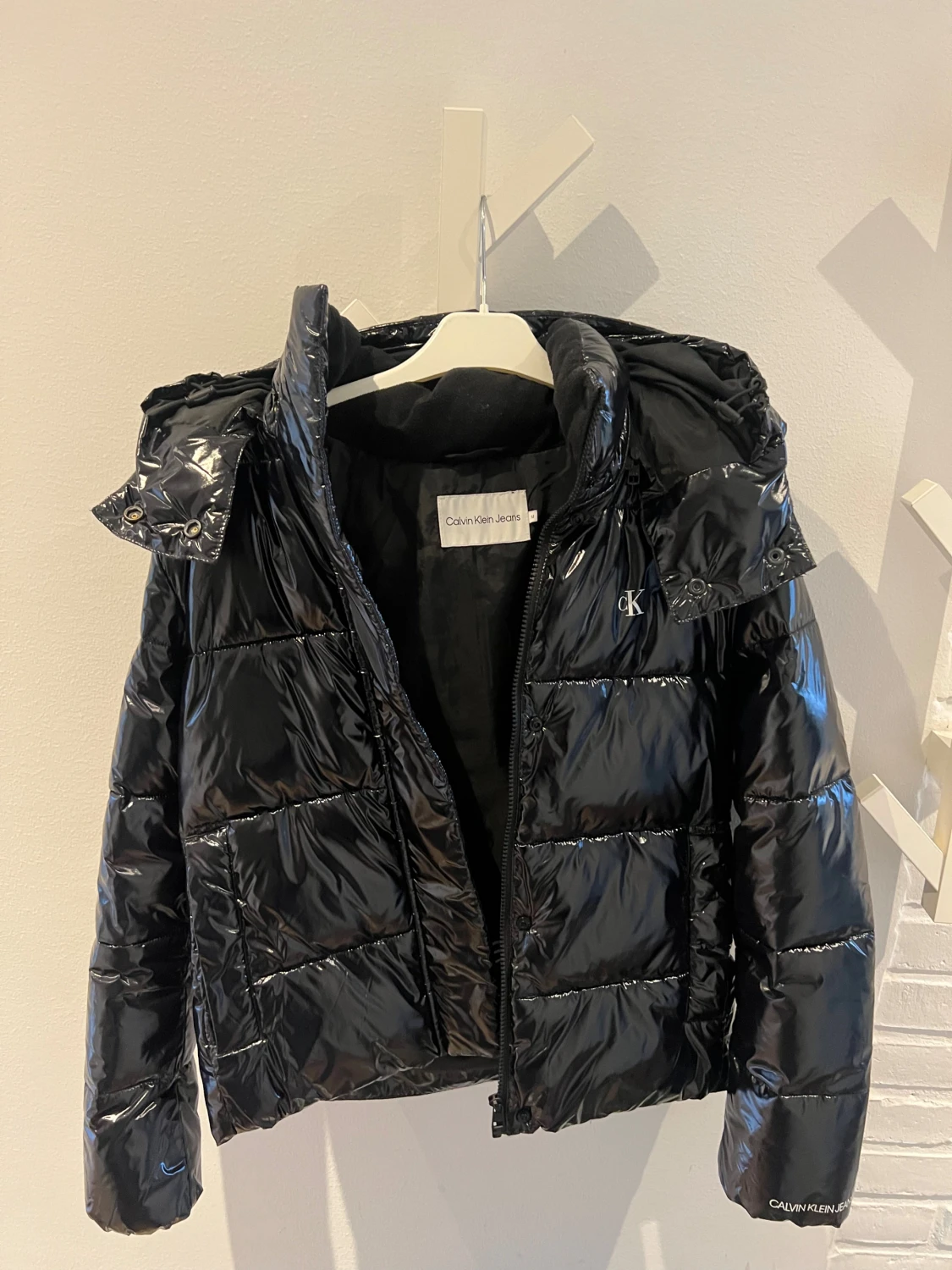 Svart pufferjacka från Calvin Klein Jeans