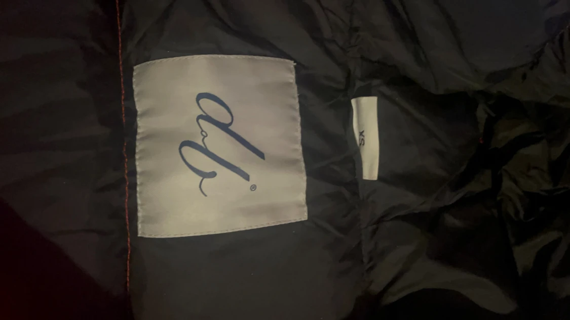 Röd pufferjacka XS - 2