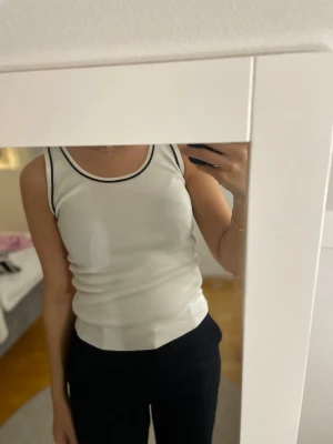 Linne - Helt ny, storlek XS/S