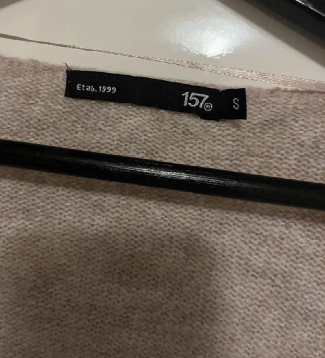 Beige stickad tröja från 157 - 1