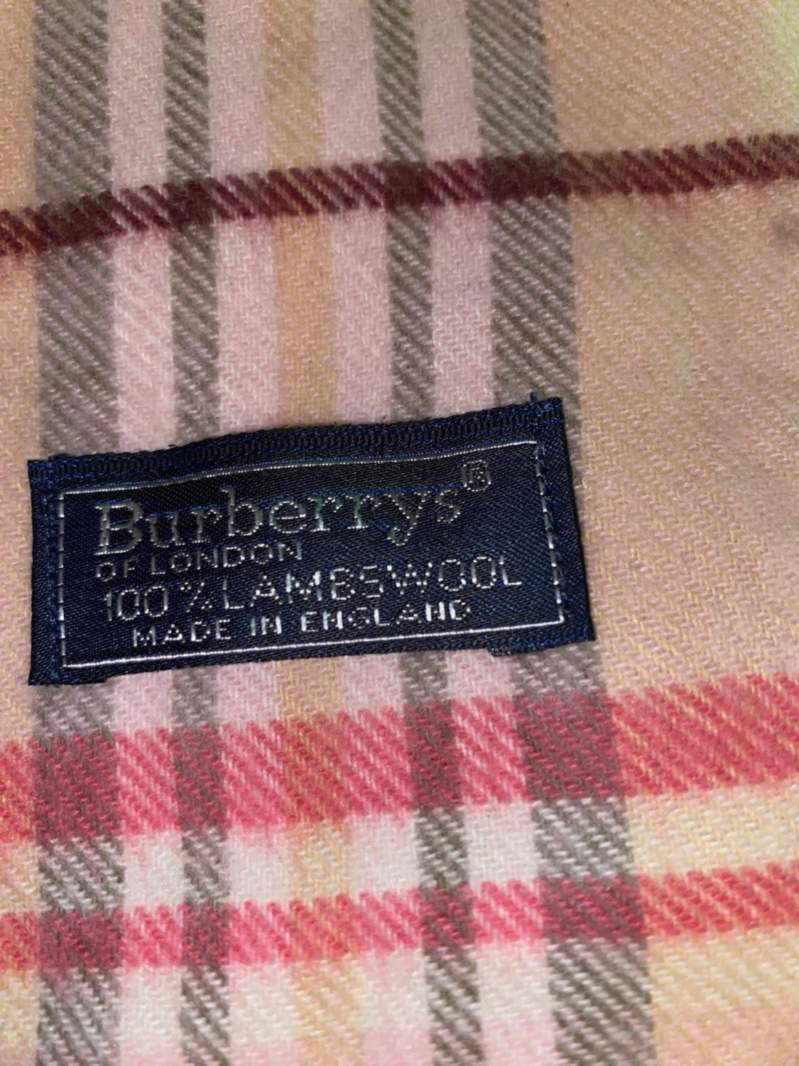 Burberry Rosa  - 1