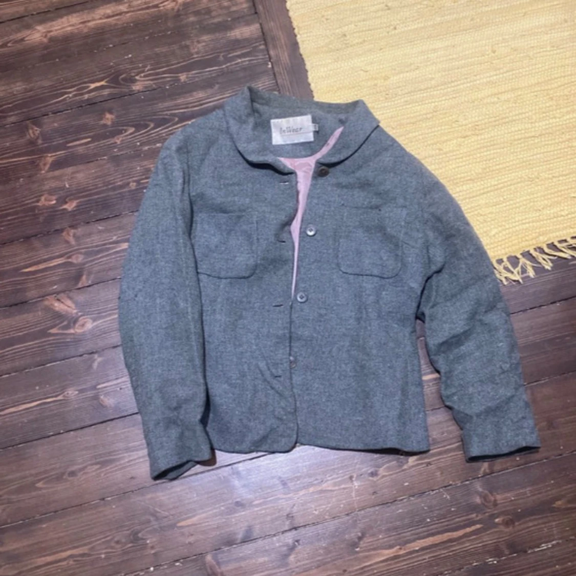 Grå overshirt från Atelier