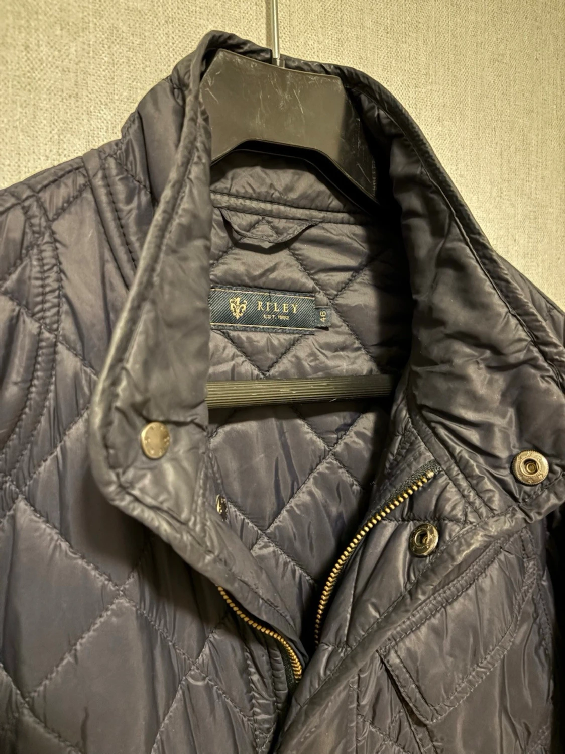 Svart quiltad jacka från Riley - 1