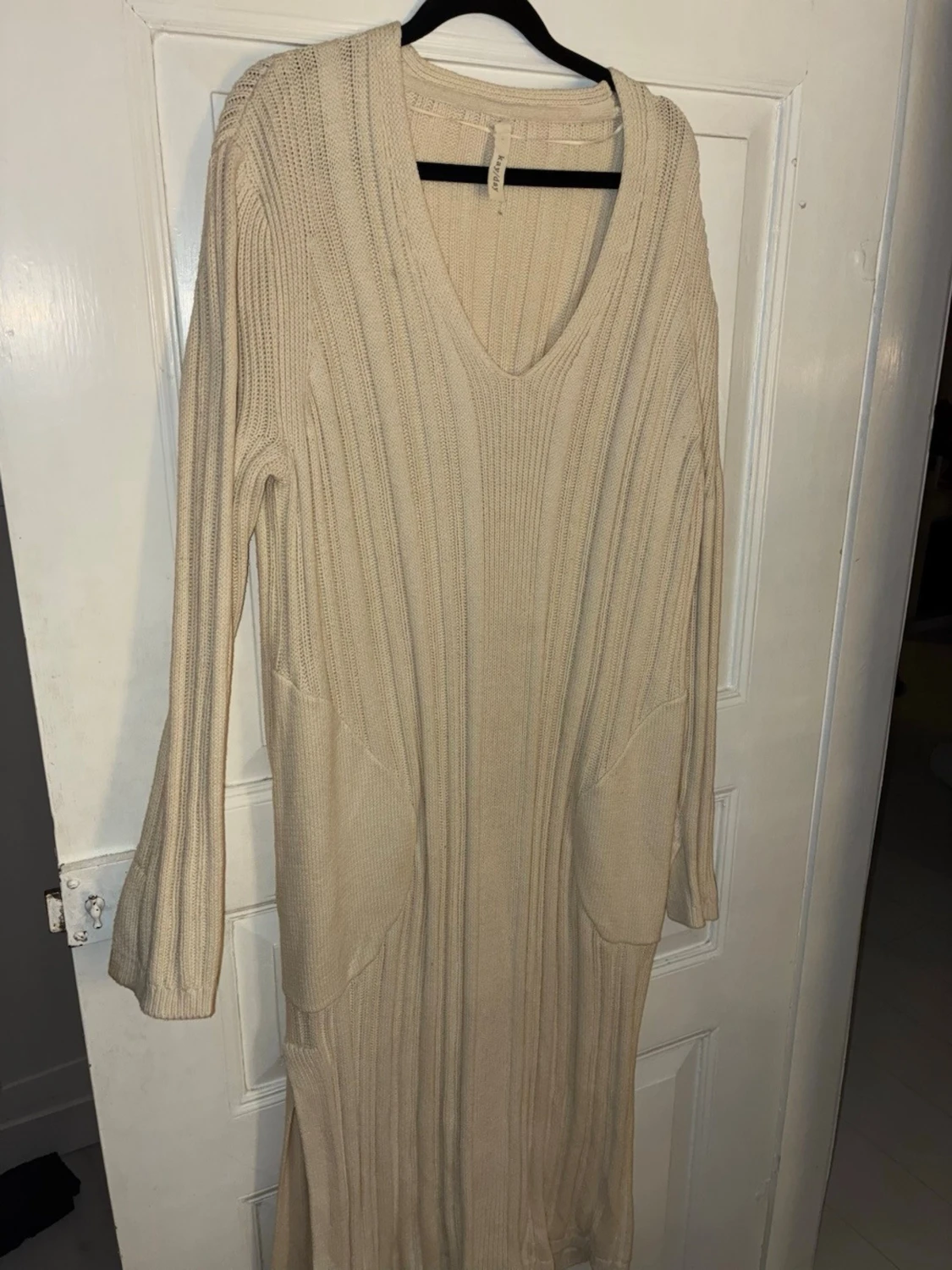 Beige ribbad lång stickad klänning kay/day