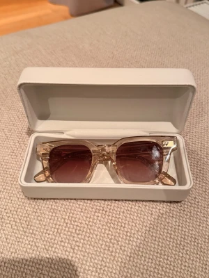 Chimi solglasögon  - Jättefina chimi glasögon som inte kommer till användning. Inga defekter, pris kan diskuteras vid snabb affär. 