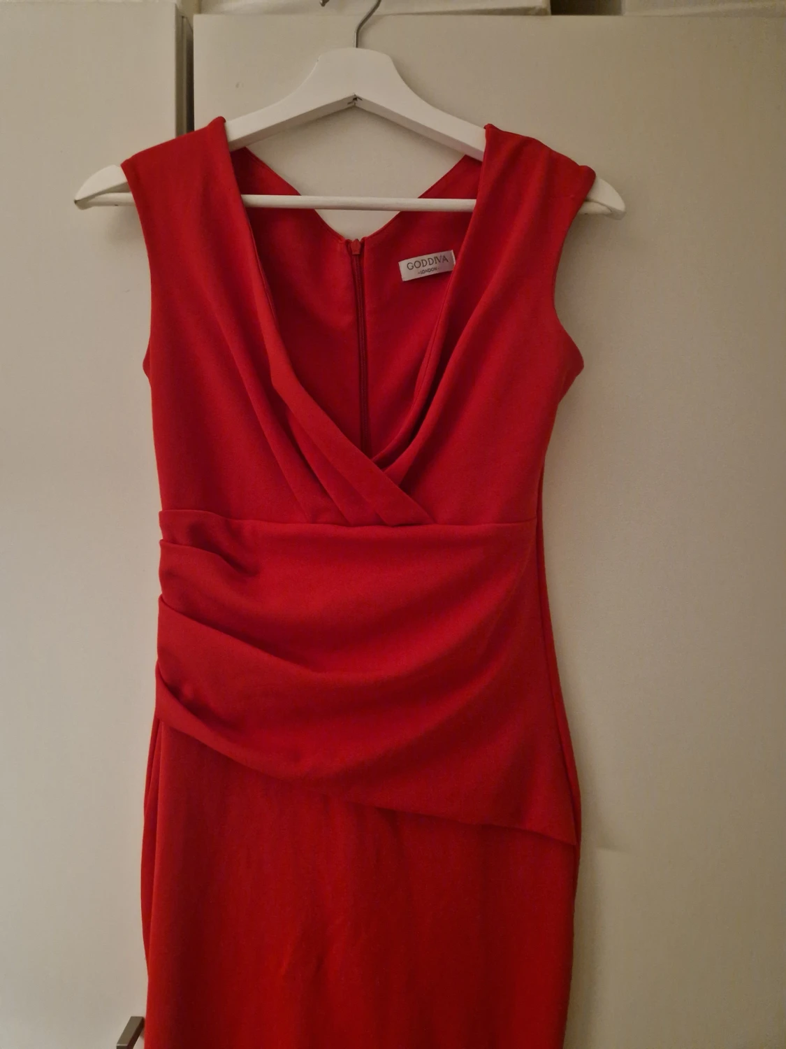 Röd långklänning från Goddiva - 1