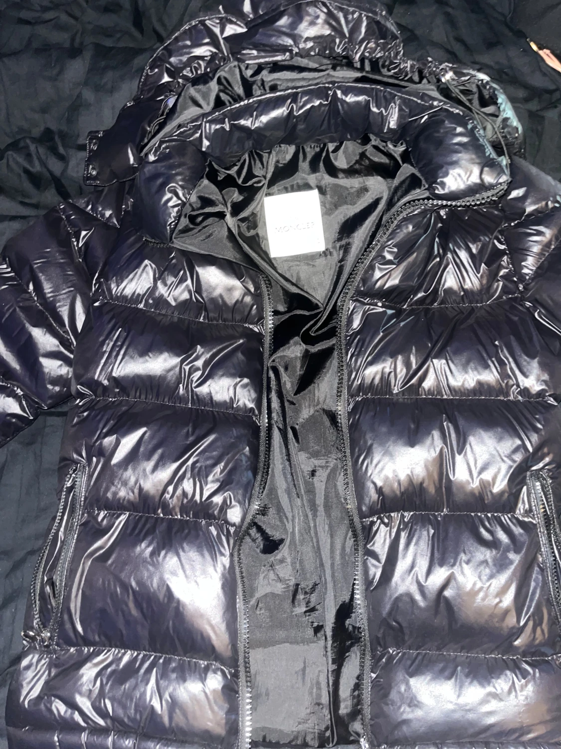 Svart pufferjacka från Moncler